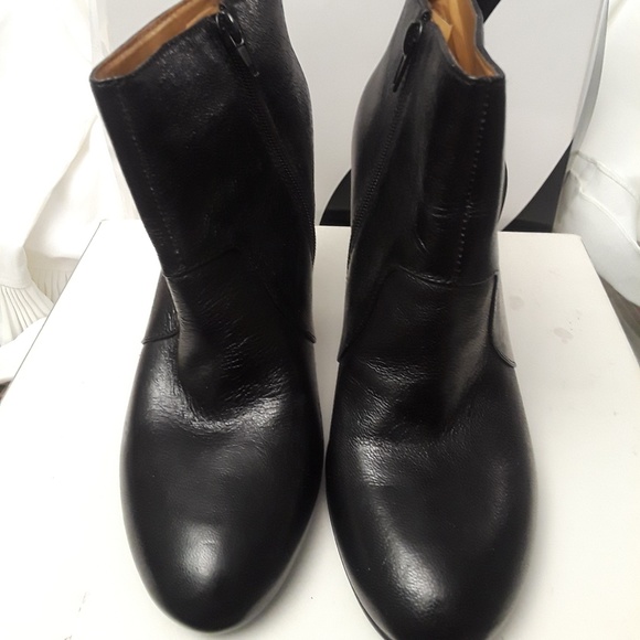 Boots .... Nine West